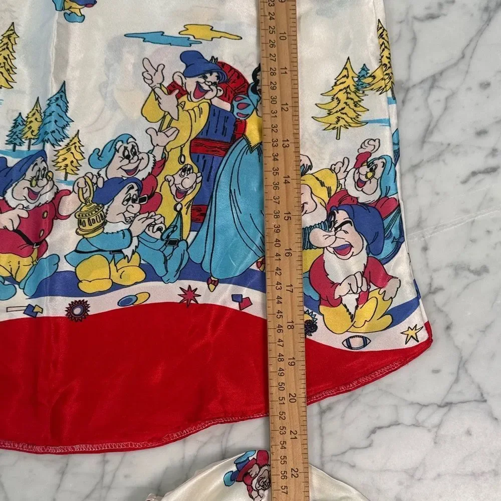 Snow White Pajamas Silky Sz Womens XS or Youth 12